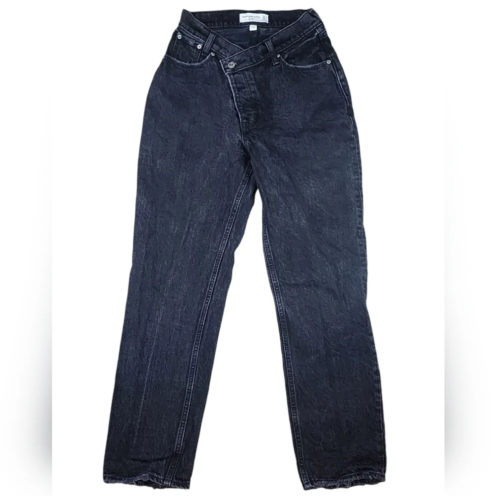 Abercrombie & Fitch Women's Straight Leg Jeans - Dark Wash